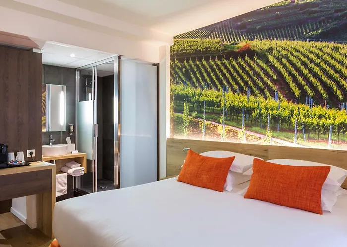 Hotel Kle, Bw Signature Collection 4*